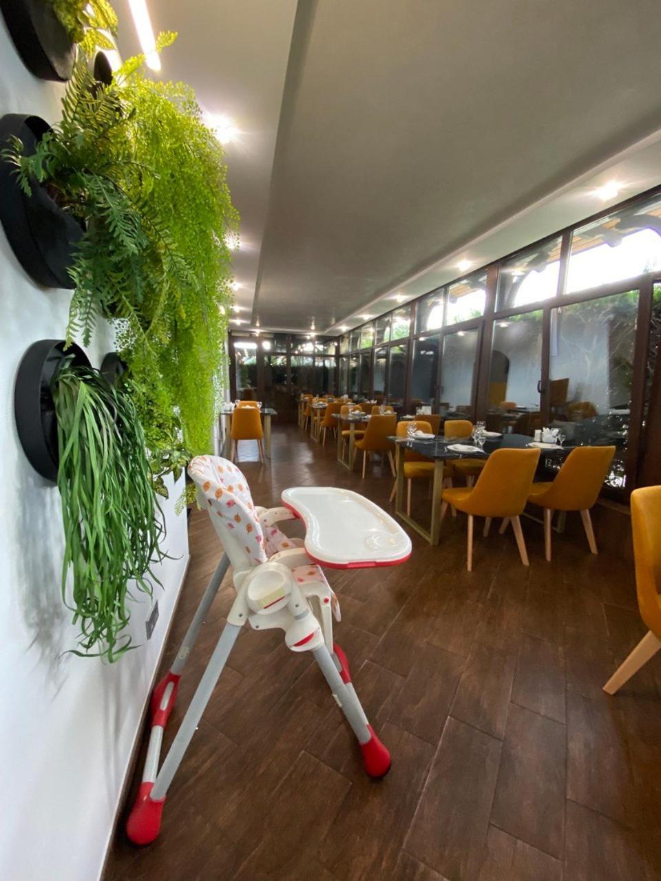 Hotel Kopa - Žovkva Exteriér fotografie